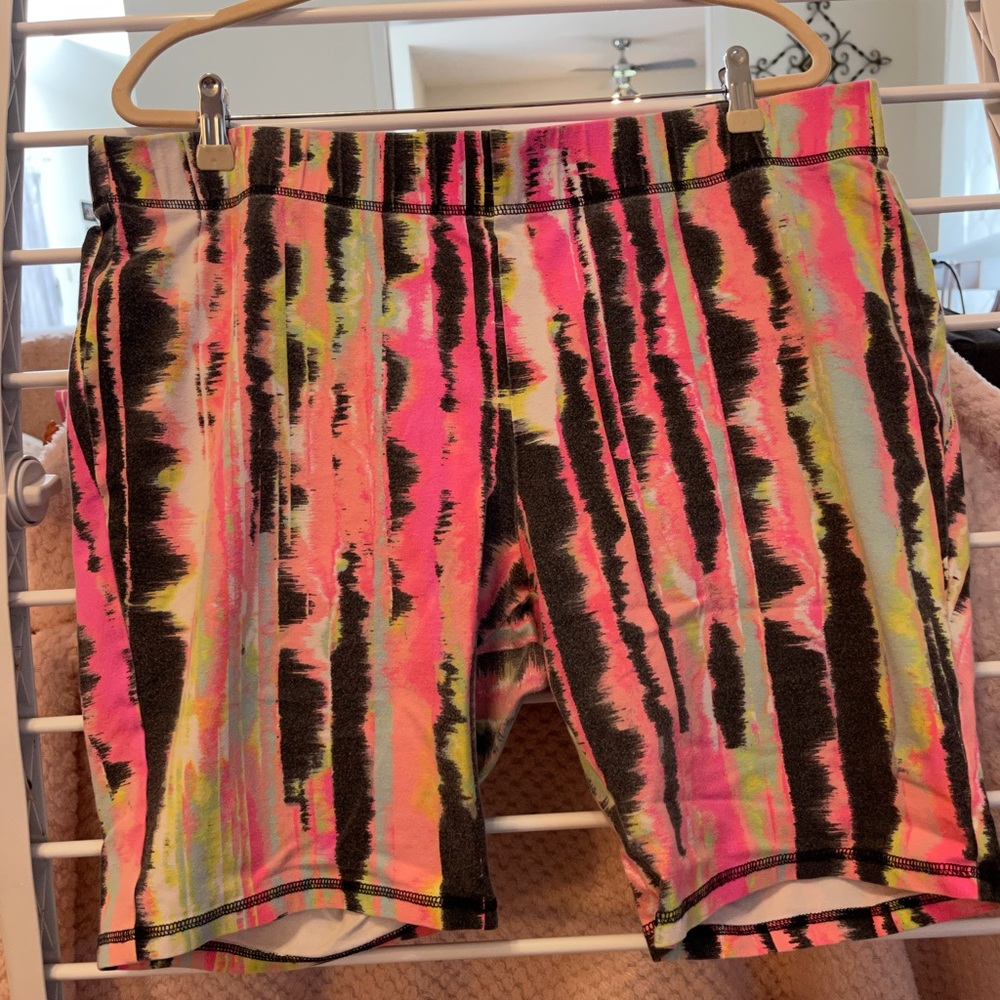 Lane Brant LIVI Shorts size 22-24 knee length